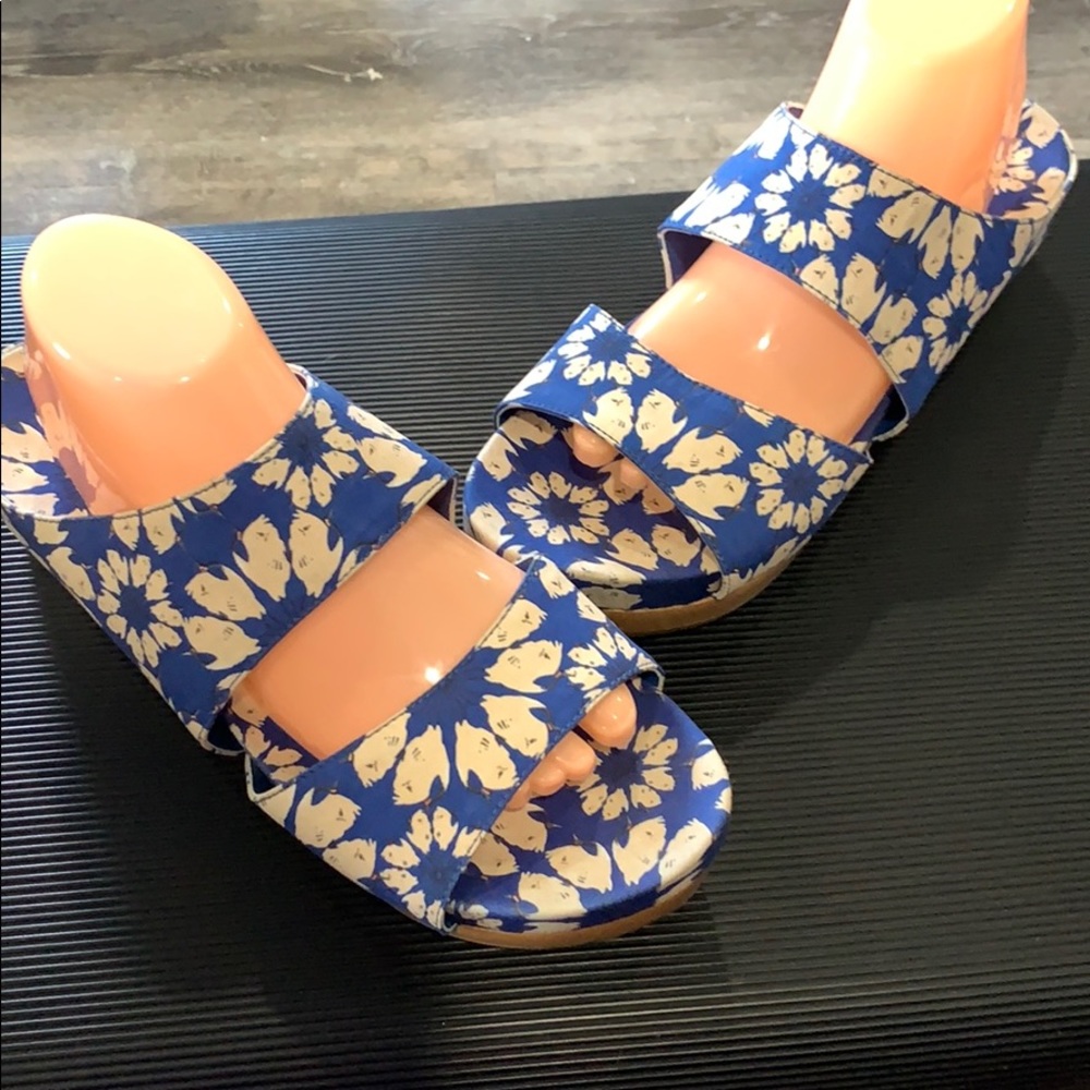 Alice + Olivia Sandals size 11